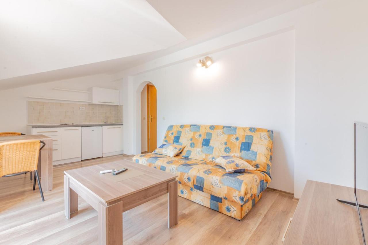 Et Larum Peštani Exterior foto